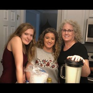 Meet your Posher, Isabella